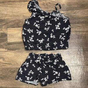 Cat & Jack Black and White Floral Kids Shorts Set sz 6/7